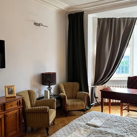 Citystay Chmielna Konukevi Varşova