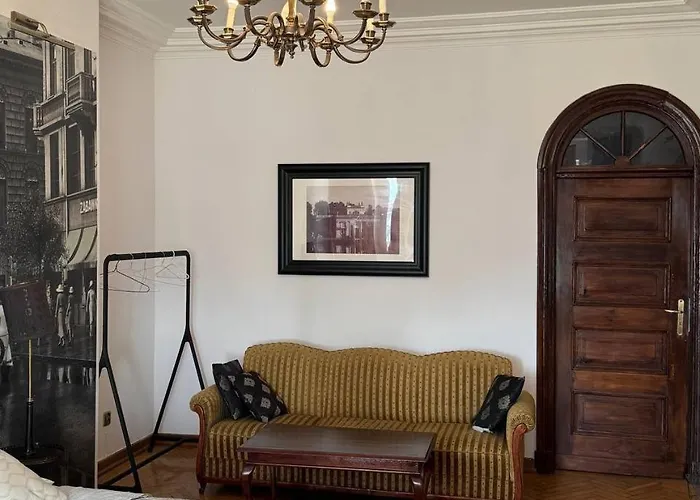 Гостевой дом Citystay Chmielna *